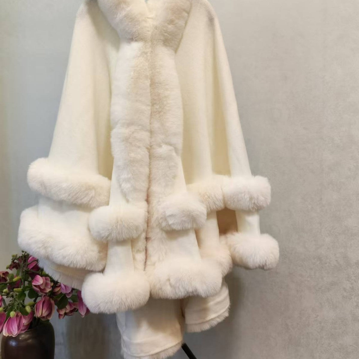 Loose Fur-Collar Shawl Coat with Fleece Lining