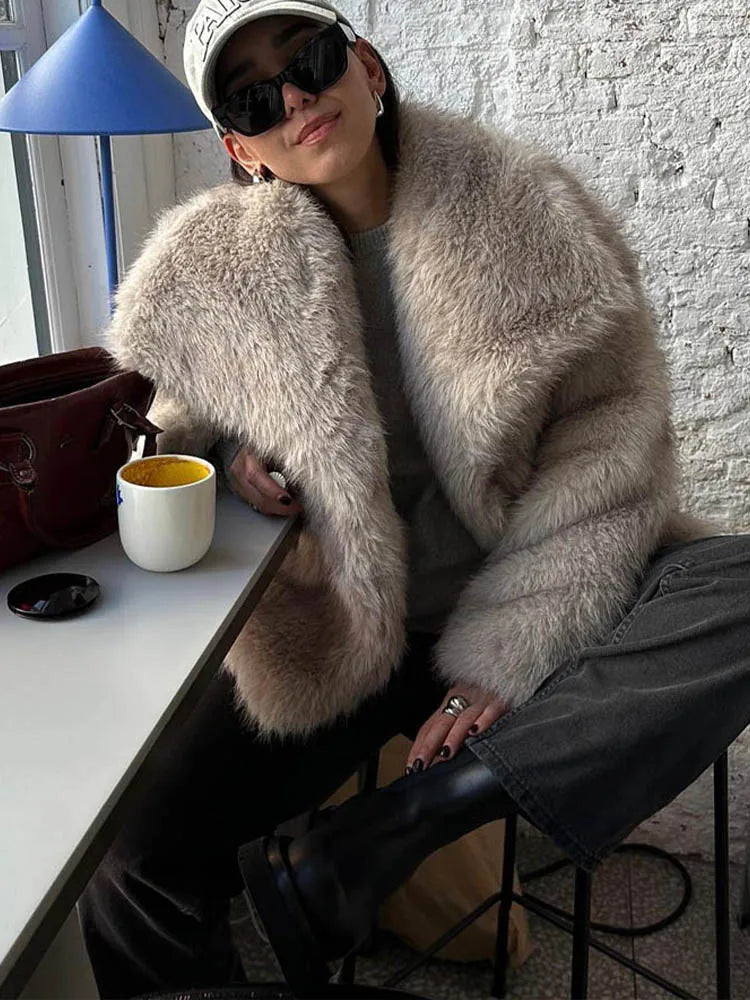 HH Women’s Luxury Cropped Faux Fur Jacket